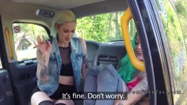 Two hot inked lesbians in fake taxi